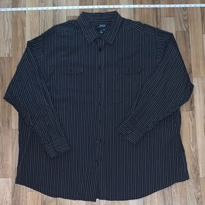 Murano Men's Dark Pinstripe Button Down Shirt